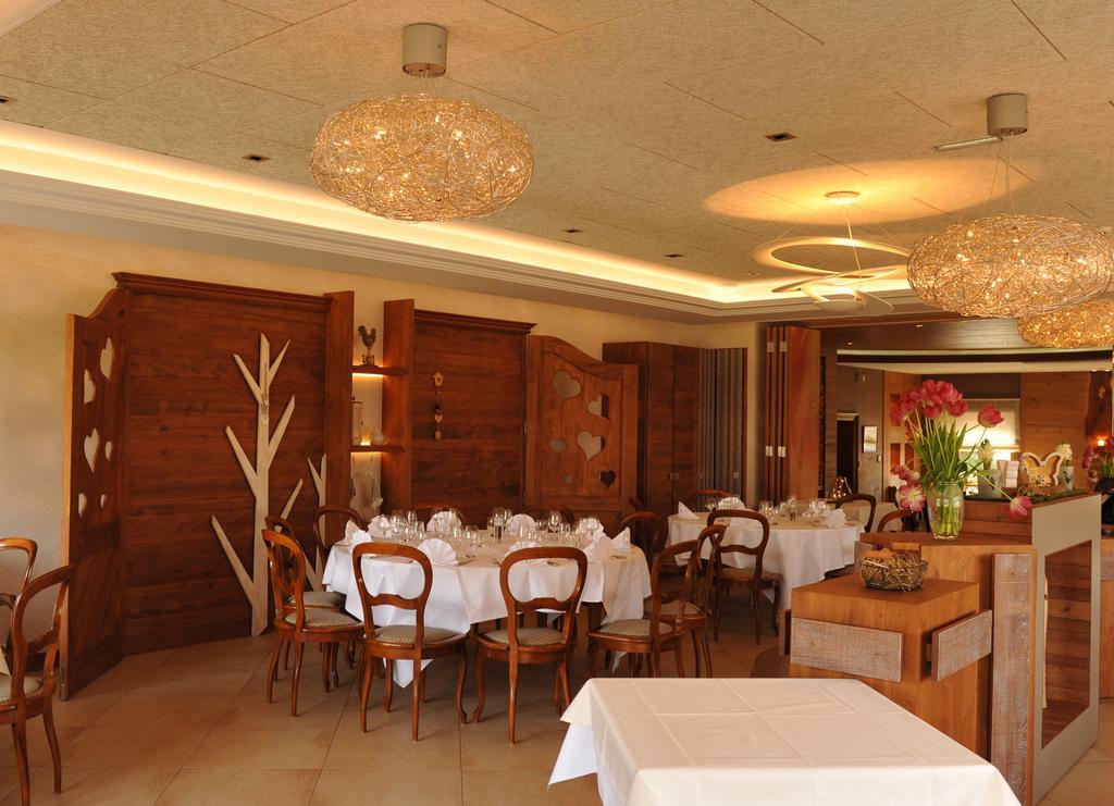 Restaurant A L'Aigle Hotell Wimmenau Eksteriør bilde
